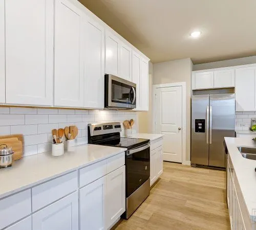 100129546_hdp_hamptonvillas_int_fp1_kit2 - Kitchen - Modern - 2